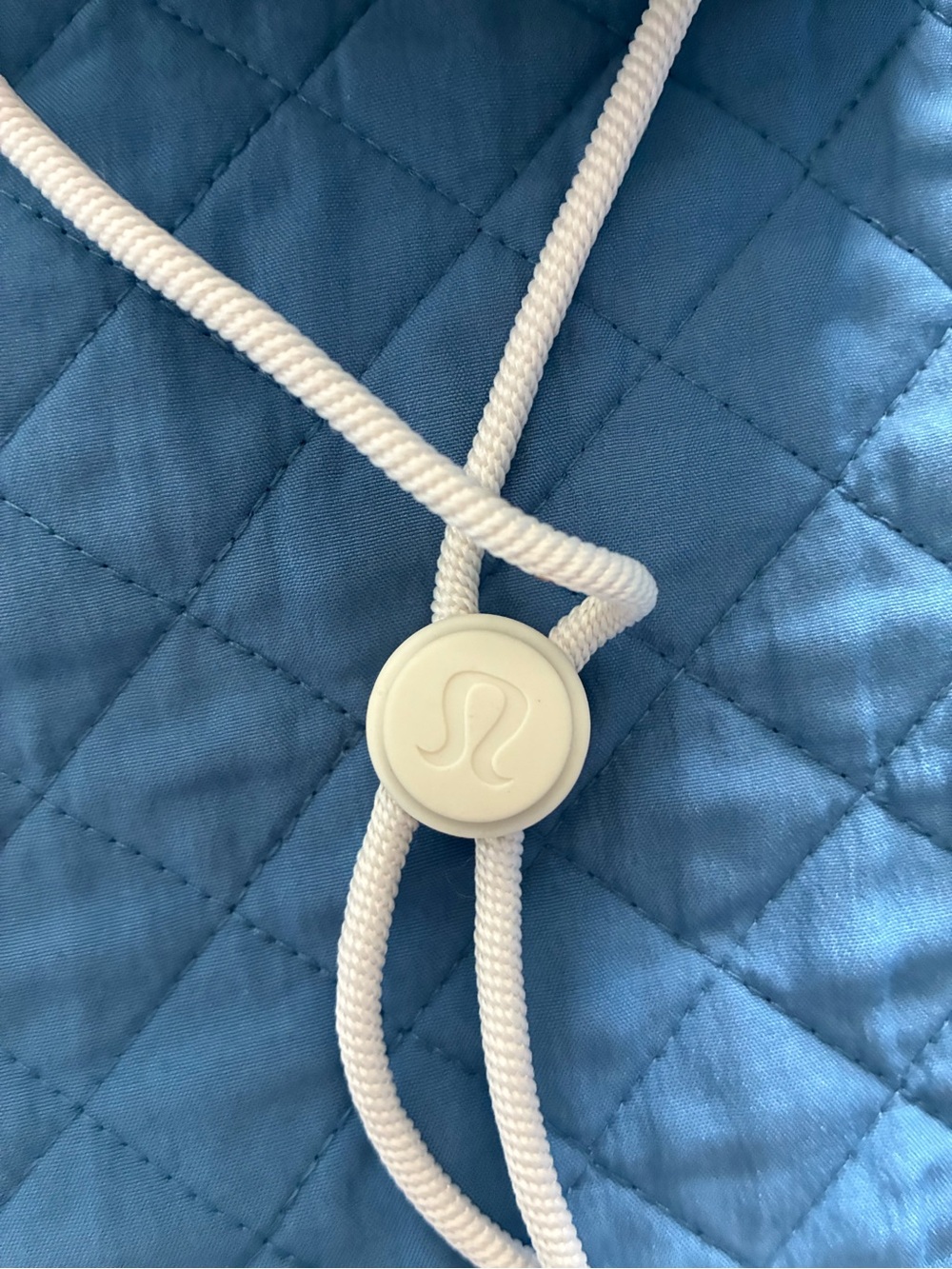 lululemon athletica Cream Bucket Hat with Chin Cords - Picture 4 of 9